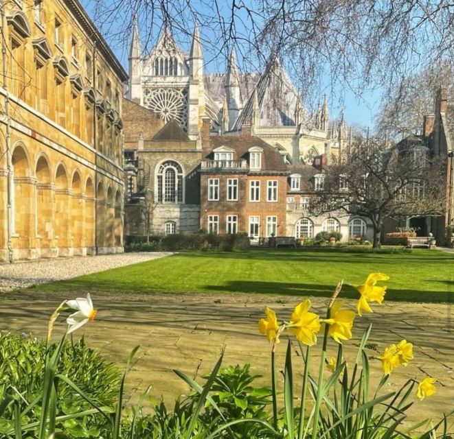 London: Guided Walking Tour With Changing of the Guard - Key Points