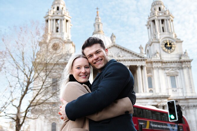 London: Photoshoot at St.Pauls Cathedral & Millennium Bridge - Key Points