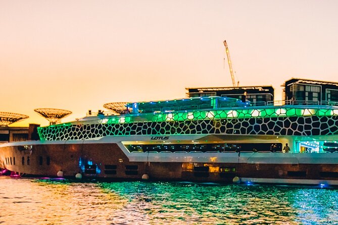 Lotus Mega Yacht Dinner Cruise - Key Points