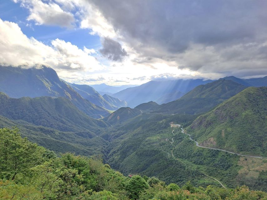 Love and Silver Waterfall -Heaven Gate-Village -Rice Terrace - Key Points