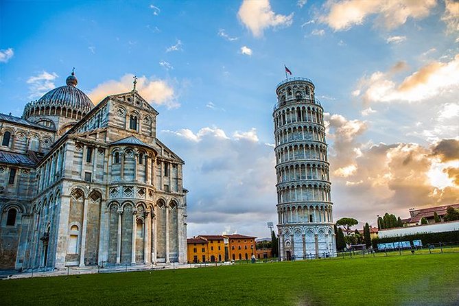 lucca and pisa day tour from rome Lucca and Pisa Day Tour From Rome