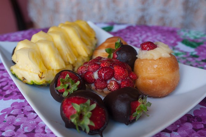 Lunch or Dinner and Cooking Demo at a Local Home in Cava De Tirreni - Key Points