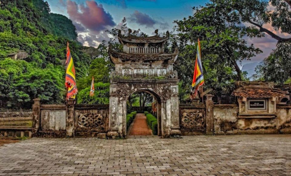 Luxury Private Tour: Hoa Lu - Trang An 1 Day From Hanoi - Key Points