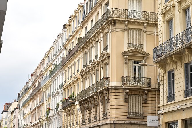 Lyon: Private Historic Guided Tour - Key Points