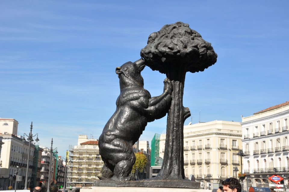 Madrid: Historical Center 2.5-Hour Guided Walking Tour - Key Points