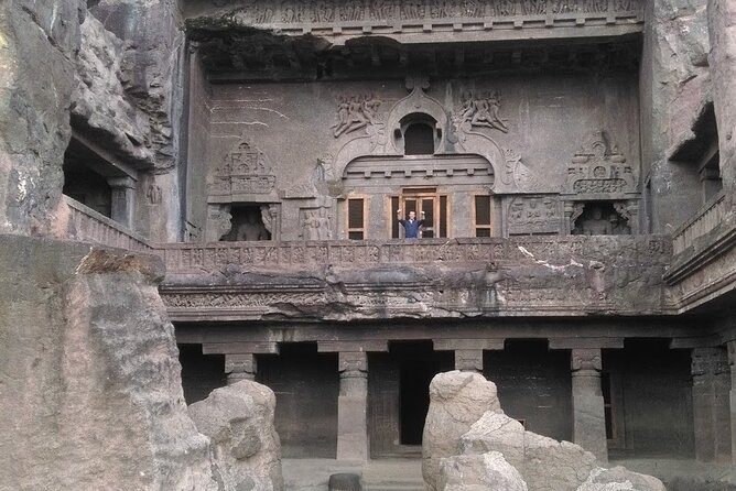 Majestic Aurangabad: Ellora Caves and Historical Highlights Tour. - Key Points