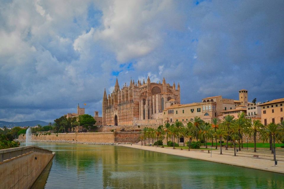 Mallorca and Cathedral Private Walking Tour - Key Points