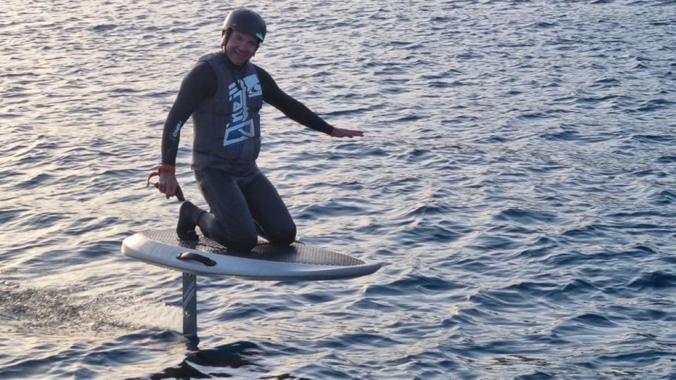 Mallorca: Electric Hydrofoil Surfing Lessons (E-Foil Course) - Key Points