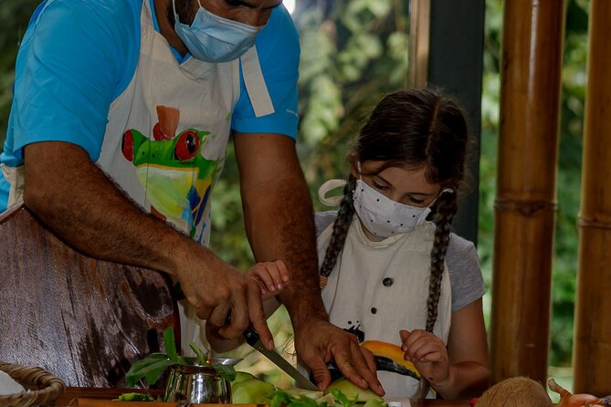 Manuel Antonio Local Cooking Class With Botanical Garden Tour - Key Points