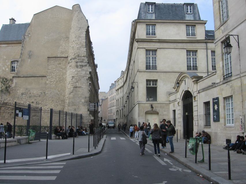 Marais Walking Tour: Lifestyle in Paris - Key Points