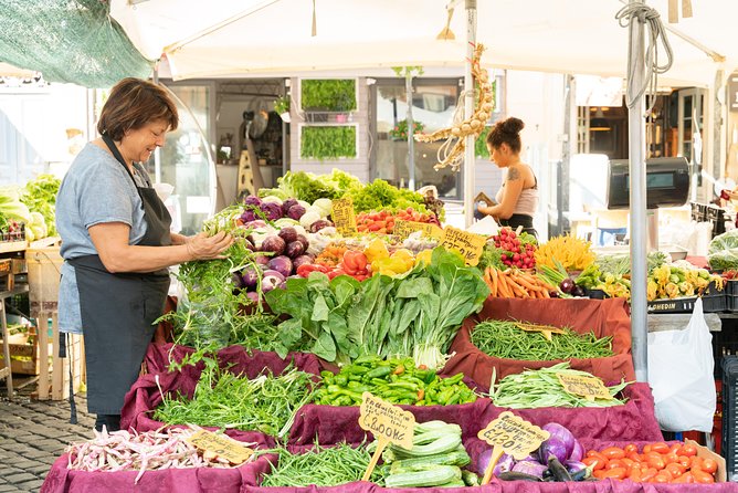 Market Visit and Dining Experience at a Locals Home With Wine in Rapallo