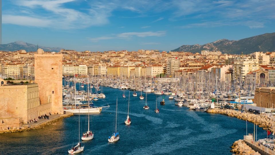 Marseille : City Exploration Smartphone Game - Key Points