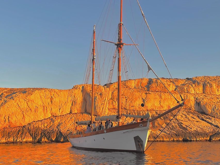 Marseille: Sunset Sailing Dinner in the Frioul Archipelago - Key Points