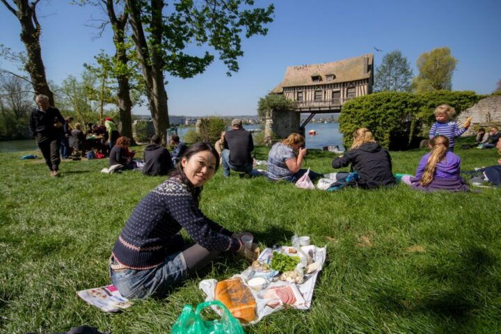 Monet's Garden Bike Tour From Paris - Key Points