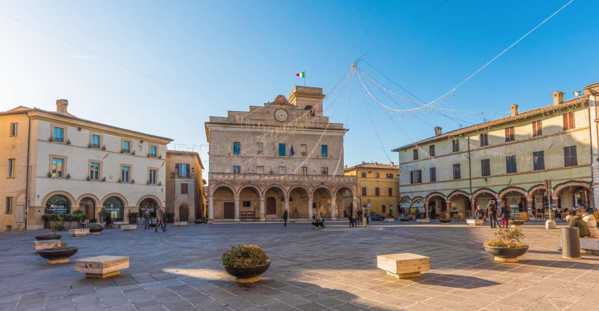 Montefalco: Guided Tour With Vineyard Visit and Lunch - Key Points