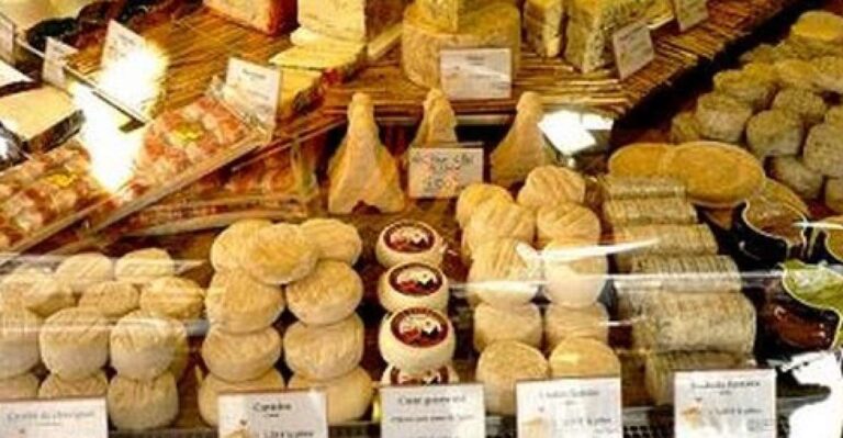 Montmartre 3-Hour Local Gastronomy Tour With Tastings