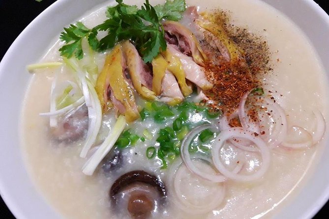 Morning Food Tour: 11 Dishes, White Rose Making and Foot Massage - Vietnamese Breakfast Pho