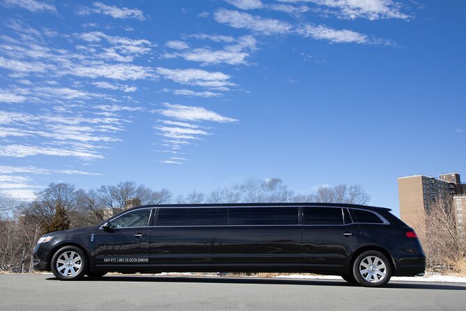 New York City Airport Departure Transfer by Limo LGA JFK EWR - Key Points