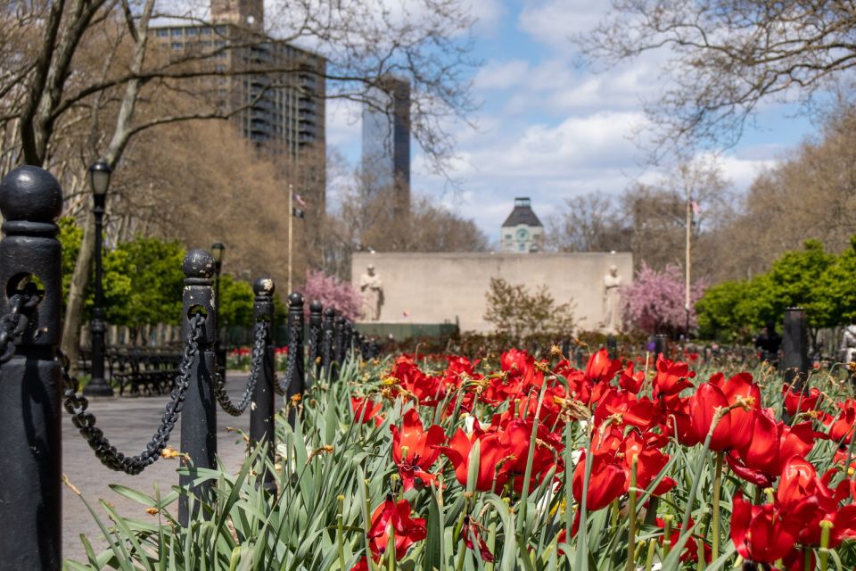 NYC: Brooklyn Heights & DUMBO Self-Guided Walking Tour - Key Points