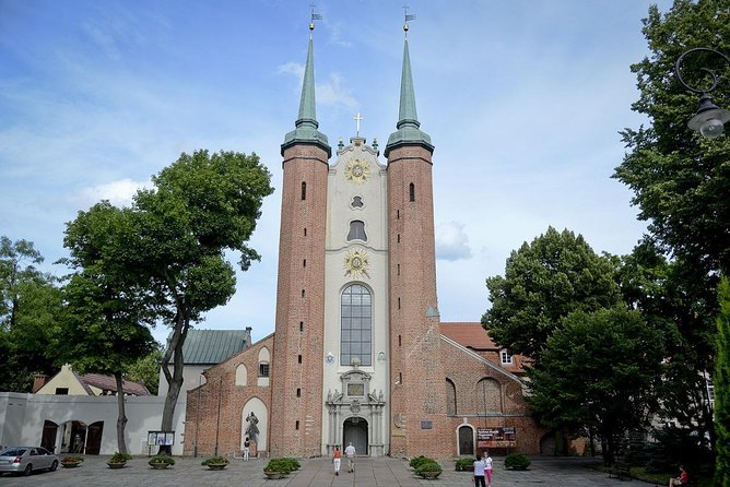 Oliwa Cathedral in Gdansk & Trip to Park - 2h Private Trip by Luxury Car - Key Points