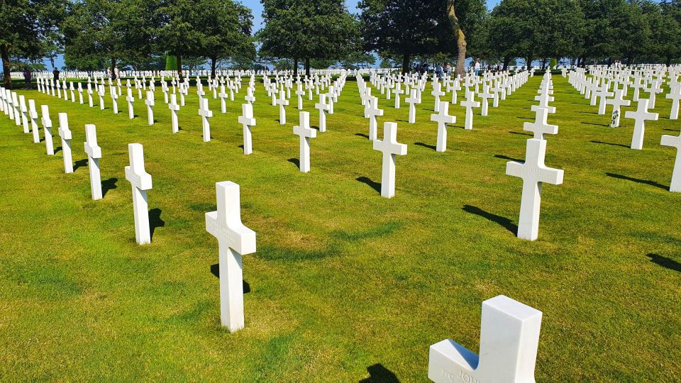 Omaha Beach and Colleville Cemetery Private Walking Tour - Key Points
