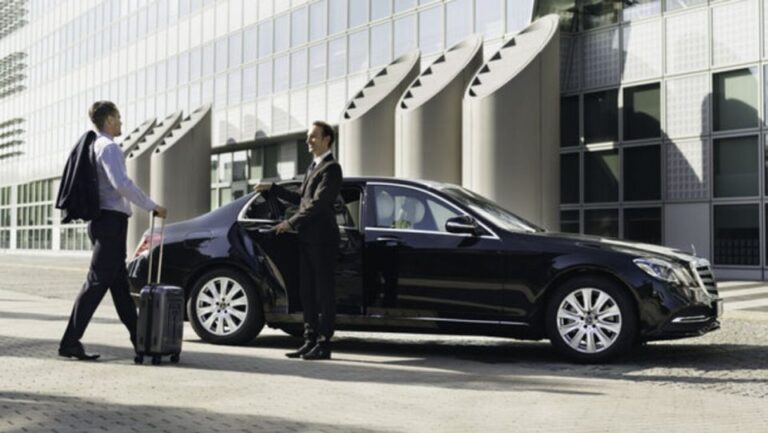 Paris: 1-Way Private Transfer From Orly Airport