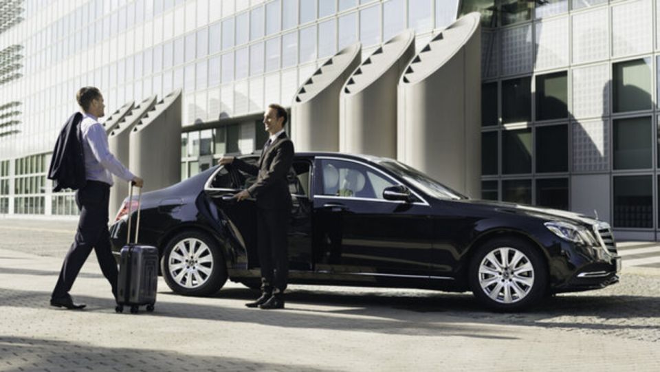 paris 1 way private transfer from orly airport Paris: 1-Way Private Transfer From Orly Airport