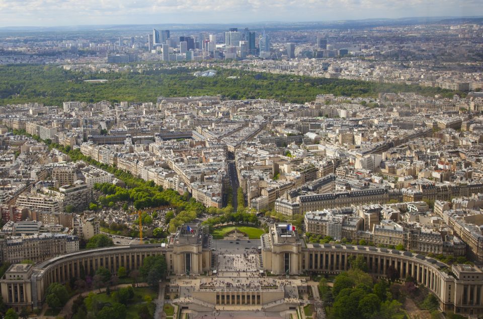 Paris: Eiffel Tower Tour & Seine Champagne Cruise Combo - Key Points