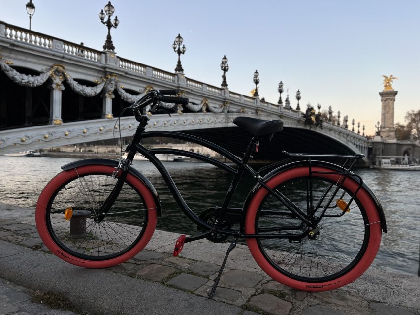 Paris: Guided City Highlights Bike Tour - Key Points