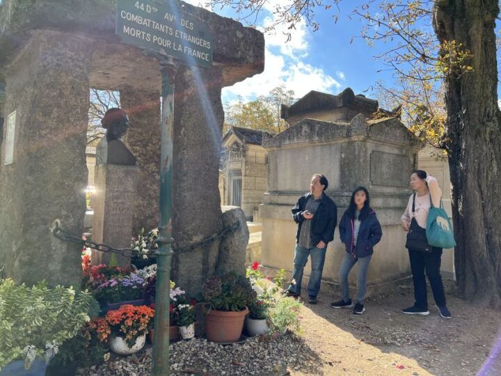 Paris: Haunted Père Lachaise Cemetery Guided Tour - Key Points