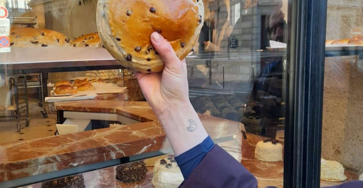 Paris: Le Marais Sweet Treats & Pastry Guided Walking Tour - Key Points