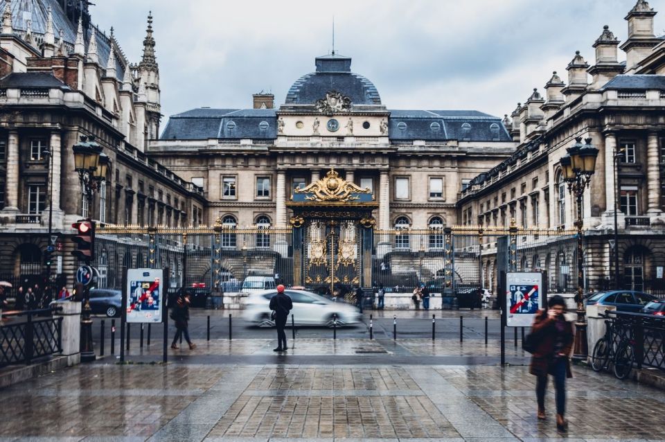 Paris: Marais Walks Self-Guided Audio Tour - Key Points