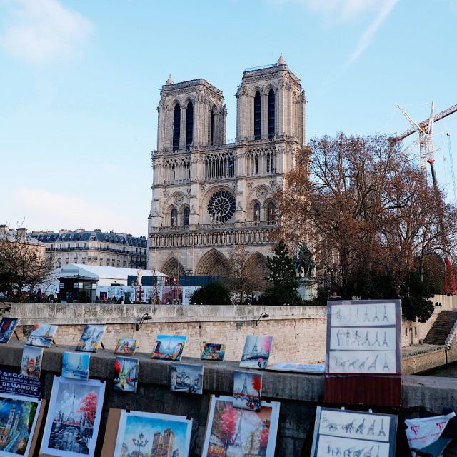 Paris: Notre Dame Exterior Tour With Crypt Entry - Key Points