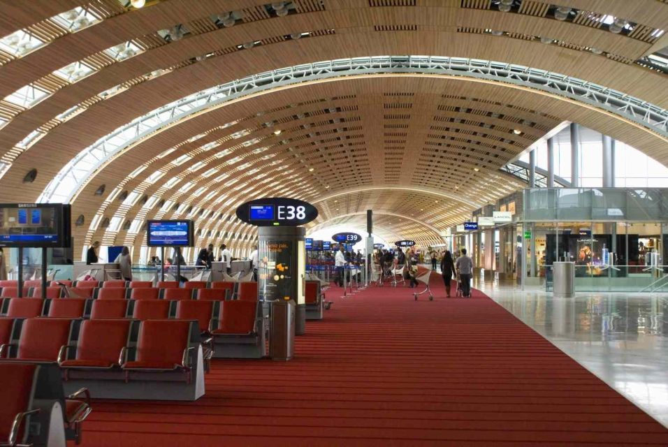 Paris: Private Airport Arrival Transfer - Key Points