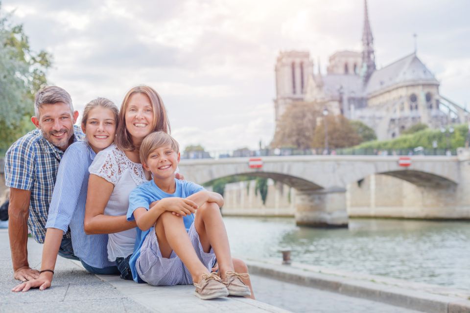 Paris: Private Museum and Highlights Tour for Families - Key Points