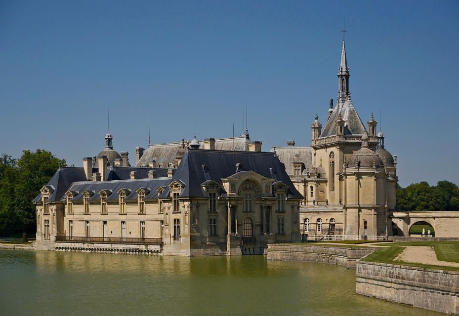 Paris: Private Transfer Château Chantilly Van 7 Places 4H - Key Points