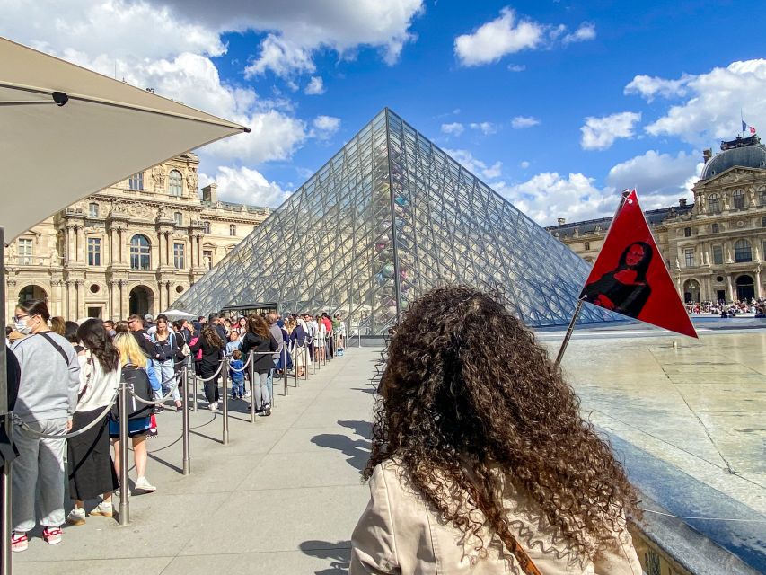 Paris: Timed Louvre Ticket With Host Direct to Mona Lisa - Key Points