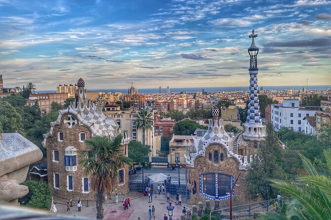 Park Guell Group Guided Walking Tour With Skip the Line Access - Key Points