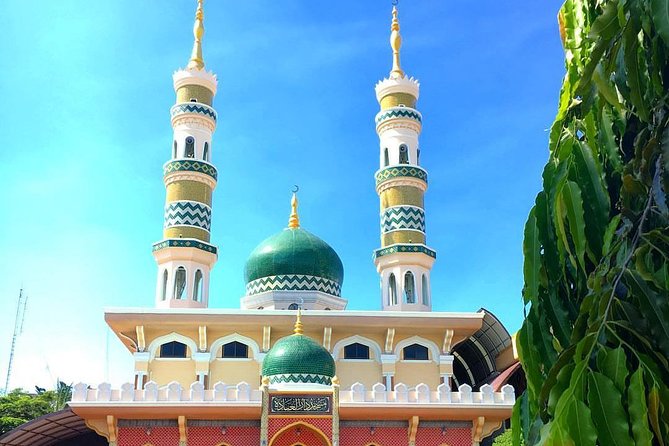 Pattaya Muslim Selfie City Tour With Halal Lunch - Key Points