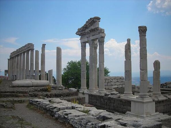 Pergamon Historical Tour in Izmir - Key Points