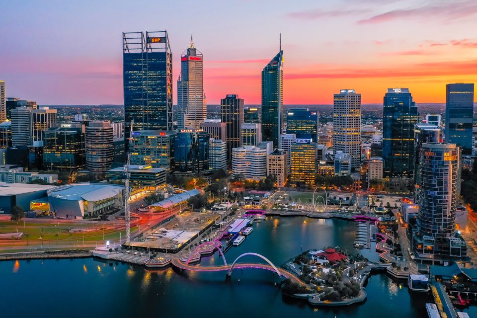 Perth: Highlights Self-Guided Scavenger Hunt and Tour - Key Points
