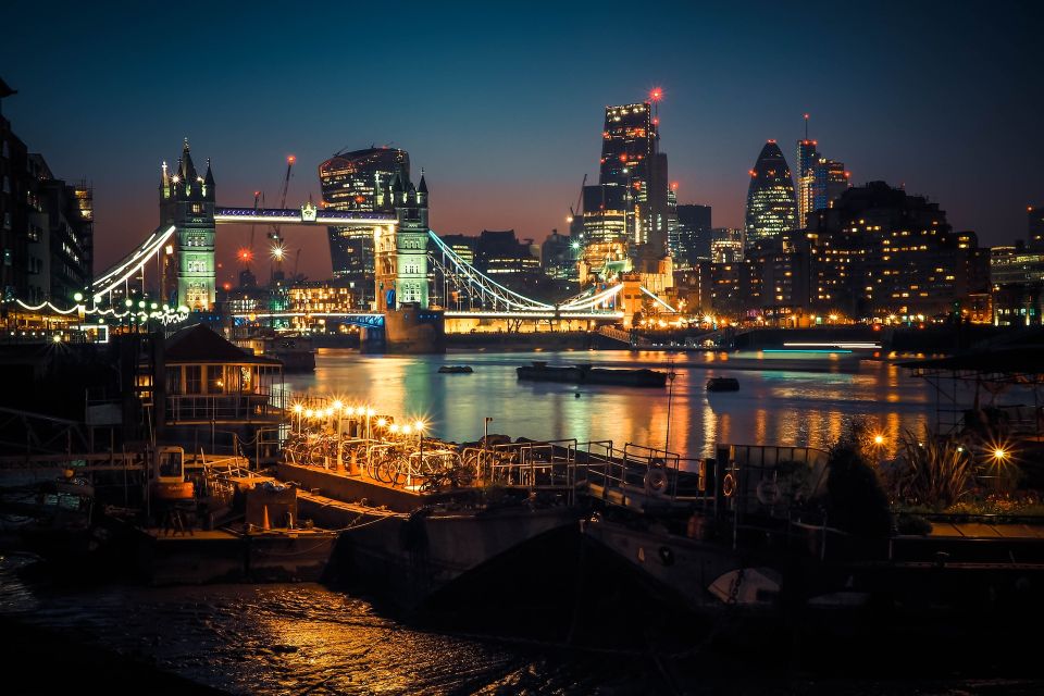 Photo Tour: London City of Lights - Key Points