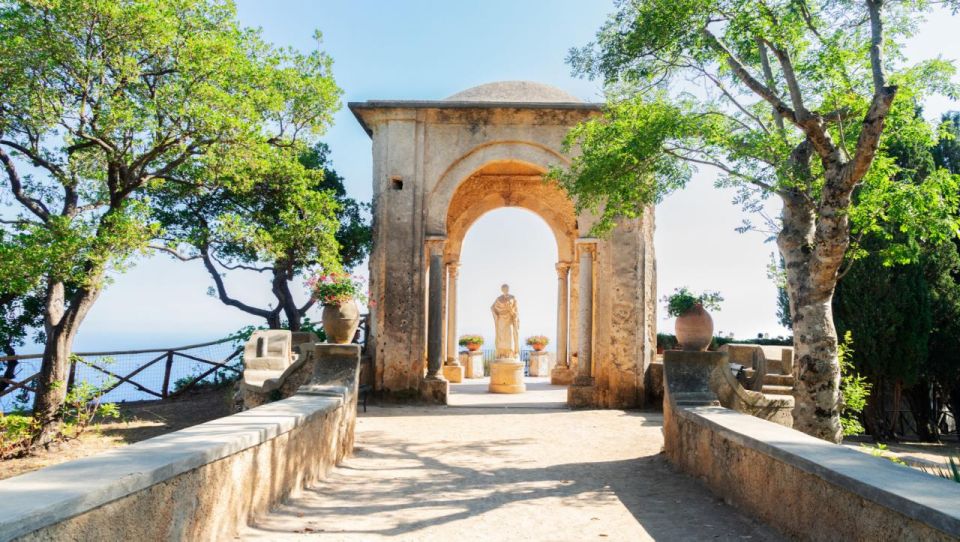 Positano's Passionate Love Stories - Key Points