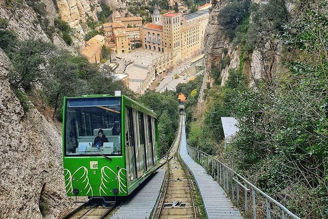 Premiuam Montserrat Tour With Tapas (Small Group)