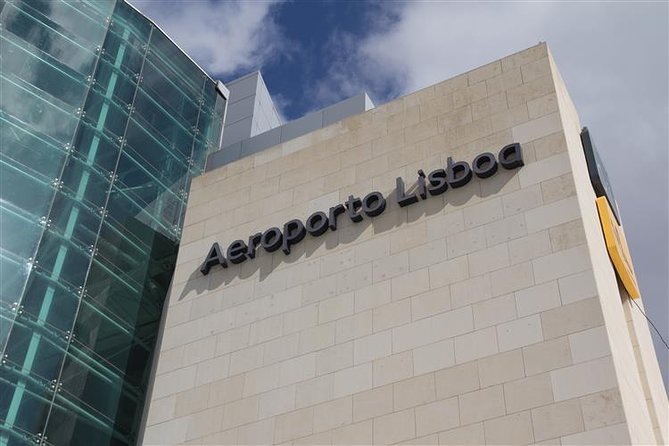 Private Arrival Transfer - Lisbon Airport to Several Destinations in Portugal - Key Points