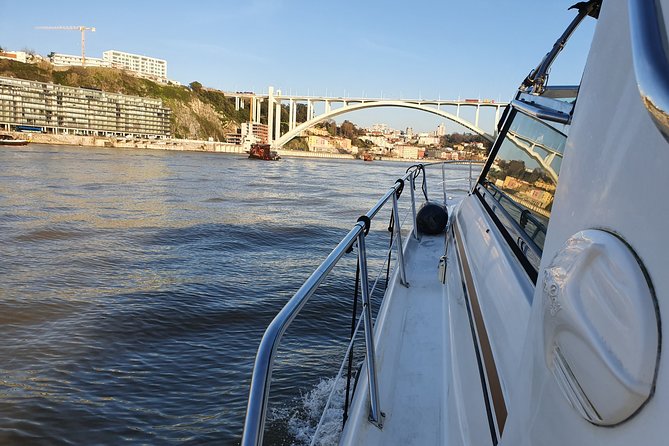 Private Day Cruise to Curva Da Lomba From Porto - Key Points