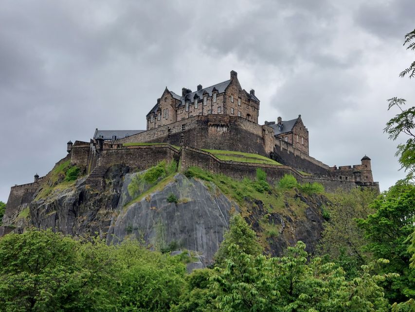 Private Discovery Tour: Edinburgh's Strange & Secret History - Key Points