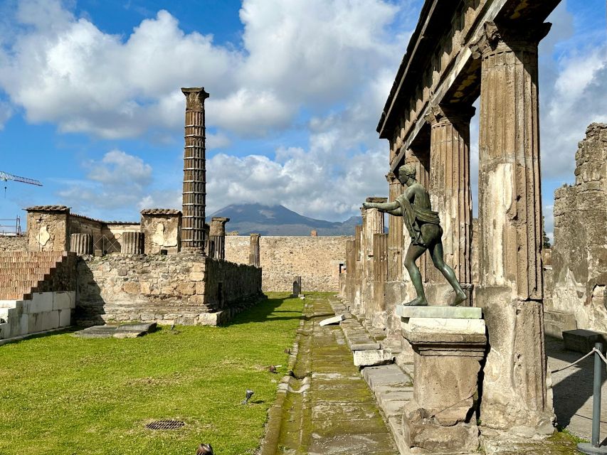 Private Excursion to Pompeii and to Vesuvius - Key Points