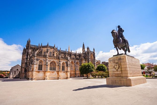 Private Guided Tour From Lisbon: Fátima Batalha Nazaré Óbidos - Key Points