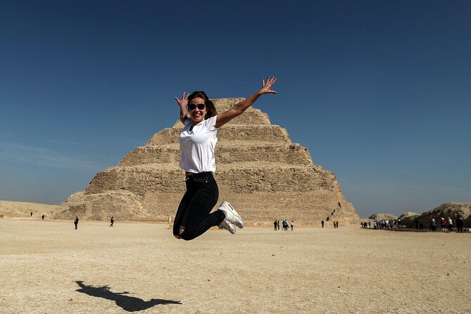 Private Guided Tour to Giza Pyramids, Sphinx and Saqqara Lunch - Tour Highlights